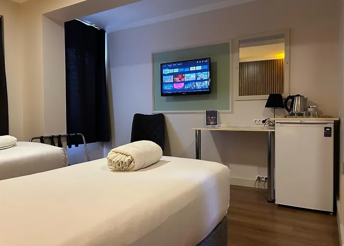 Naila Hotel