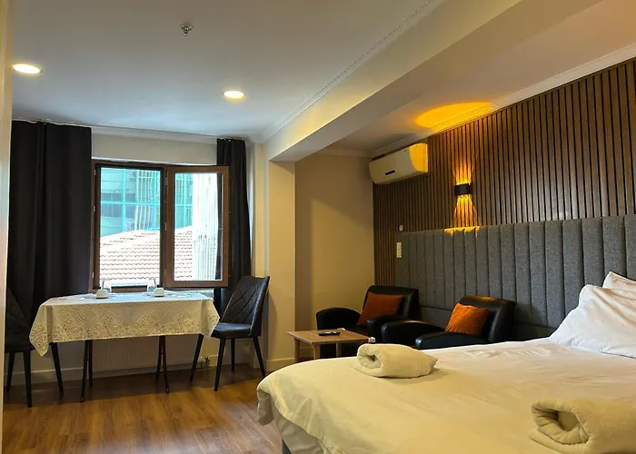 Naila Hotel