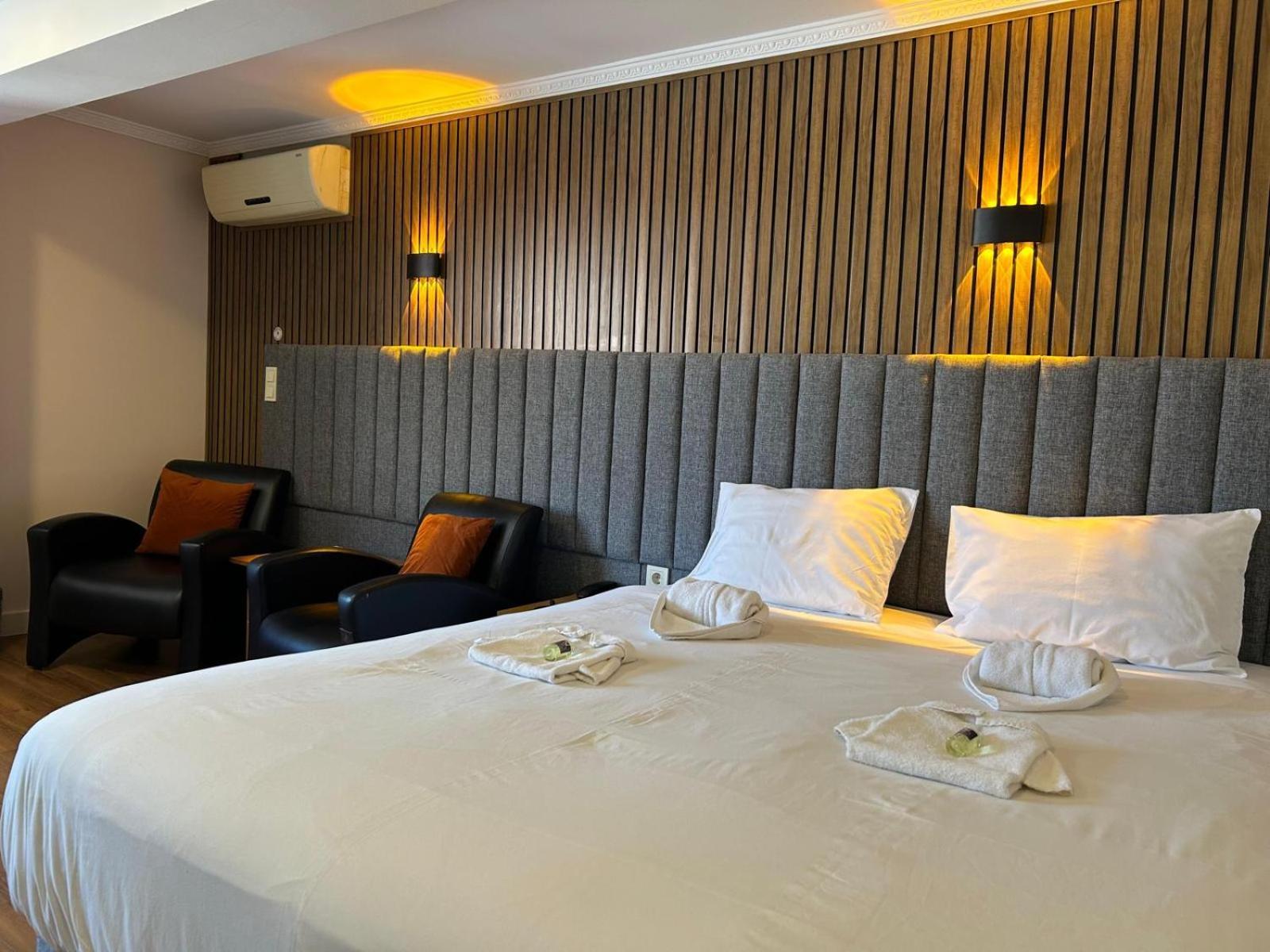 Naila Hotel 2*