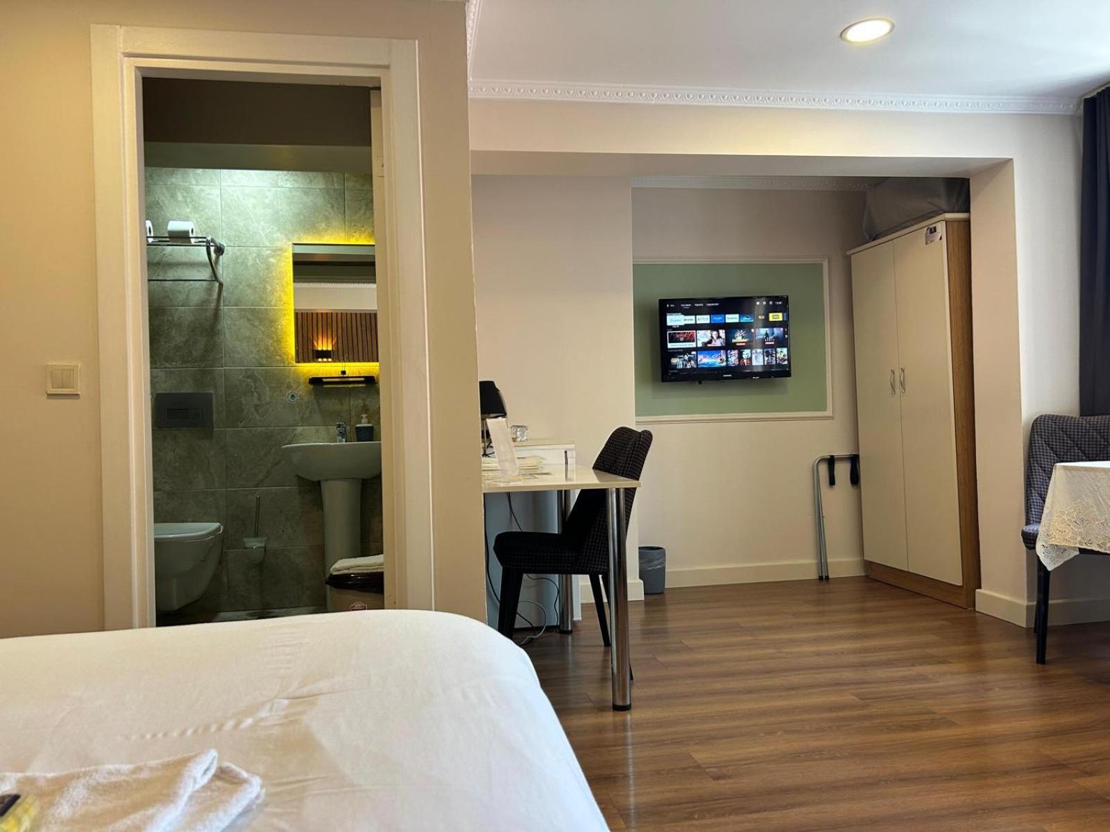 Naila Istanbul