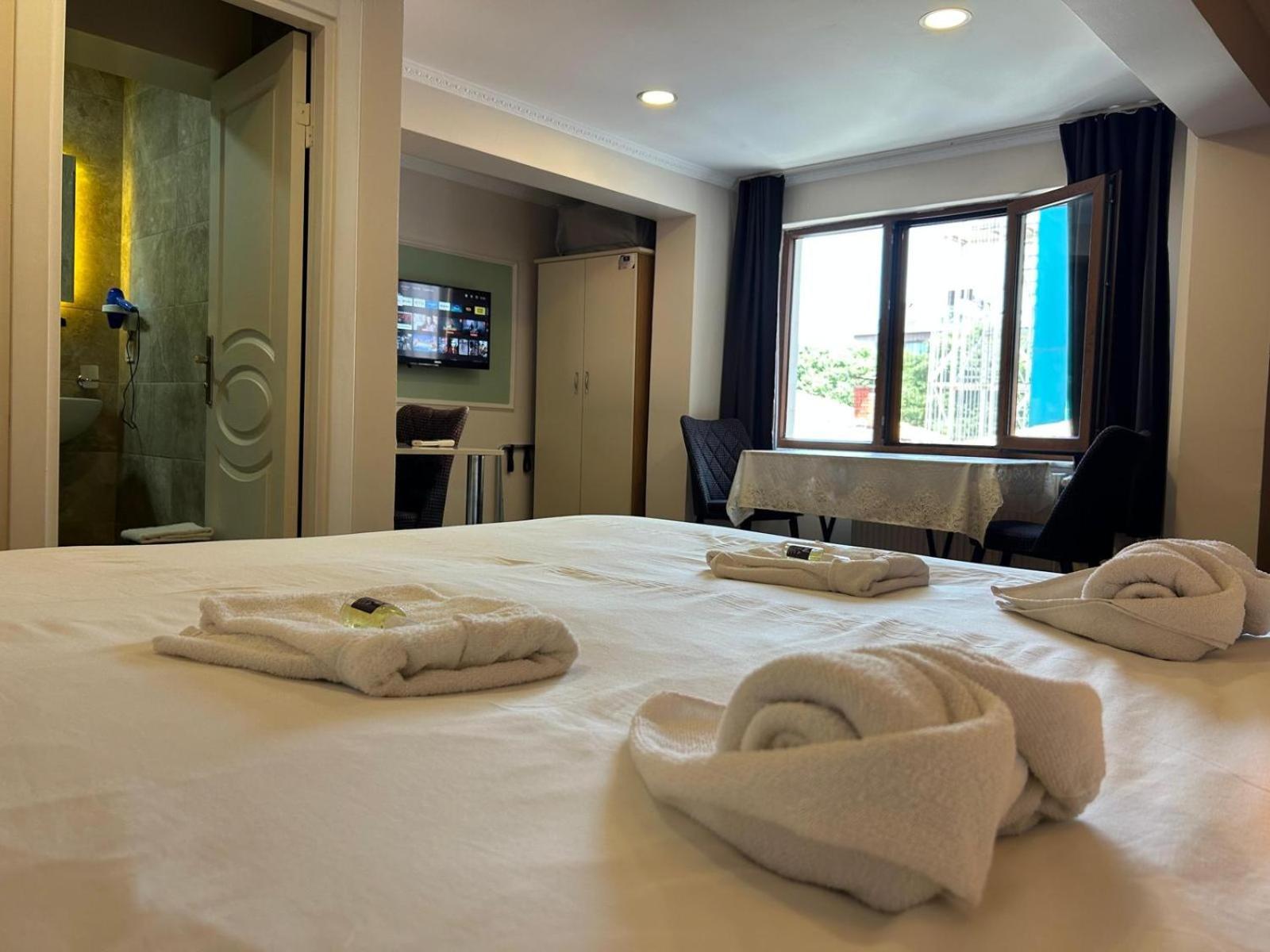 Hotel Naila 2*